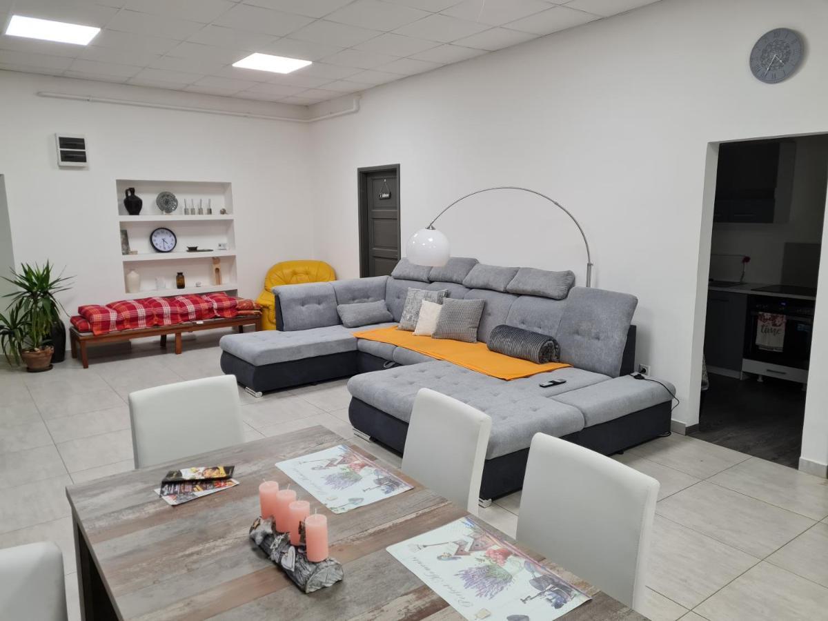 Silver Dream Apartmanhaz Debrecen Bagian luar foto