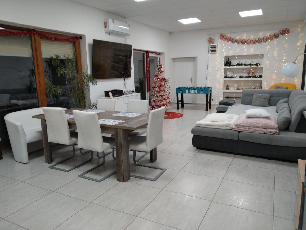 Silver Dream Apartmanhaz Debrecen Bagian luar foto